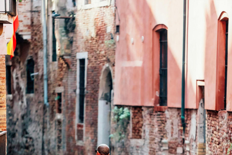 Wenecja: rejs gondolą VIP z szampanem – 1-godzinna wycieczka prywatna