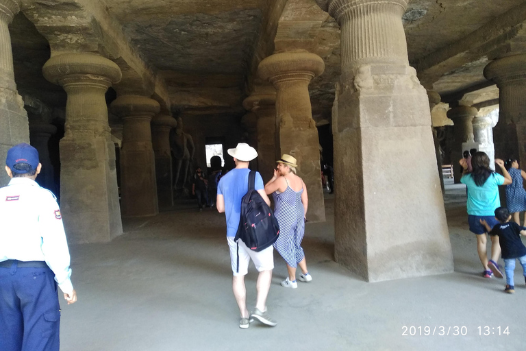 Mumbai: Cavernas de Elephanta com tour guiado por profissionaisCavernas de Elephanta em Mumbai com tour guiado por profissionais