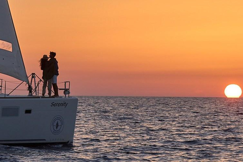 Cruceros al atardecer en catamaránCRUCEROS PRIVADOS AL ATARDECER EN CATAMARÁN