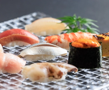 A Luxurious Experience Combining Sushi with Tea Ceremony.