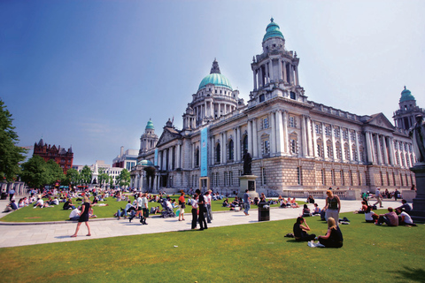 Tour de um dia em Belfast com Muros da Paz, Titanic e uísque irlandês