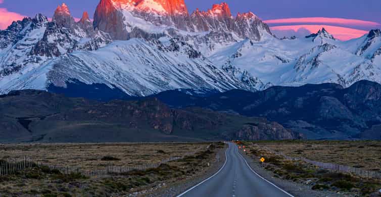 El Chaltén au lever du soleil et vue sur le Fitz Roy