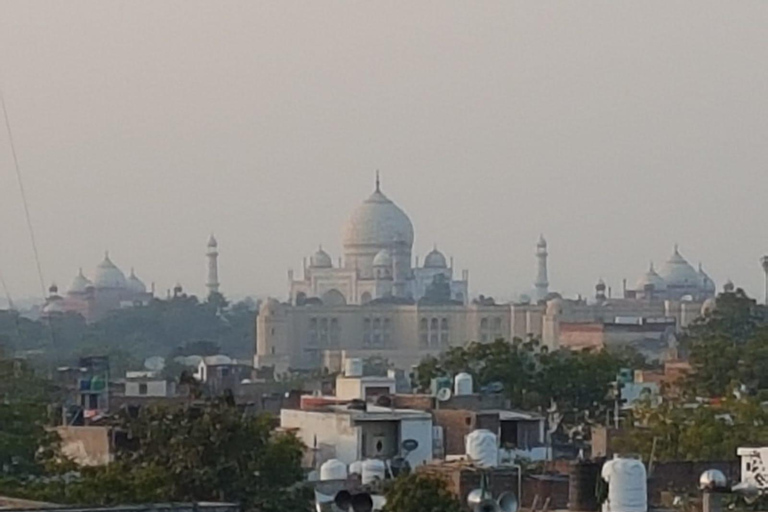 Tour Taj Mahal-Agra Fort &amp; Bazar con guida privata giapponeseTour guidato con macchina