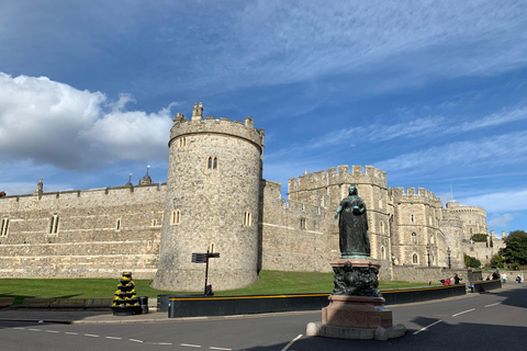 Londres: Serviço de veículo particular com ingressos para o Castelo de Windsor