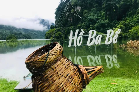 3 jours : Chute d'eau de Ban Gioc - Lac Ba Be - Visite privée