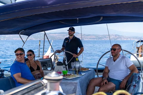 Catania: Cyclops Coast Cruise with Appetizer & Snorkeling