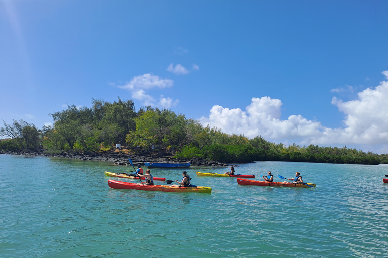 Ile d Ambre Kayakkayak en el Parque Nacional de Ile d Ambre