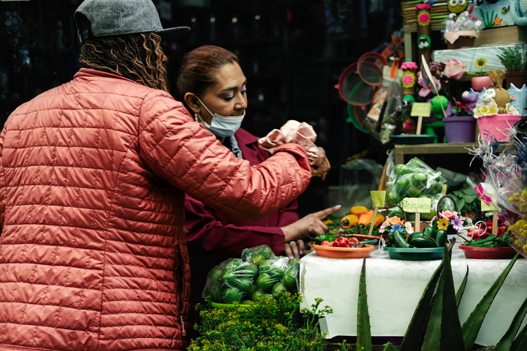 Fruitmarktrondleiding door een gastronoom