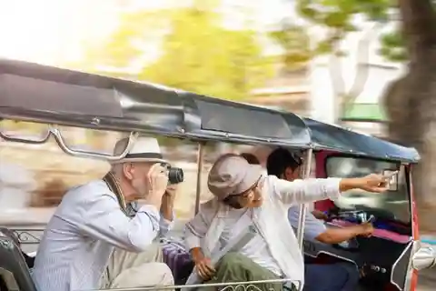Rome City Sightseeing by Golf Cart Or Tuk Tuk (Private)