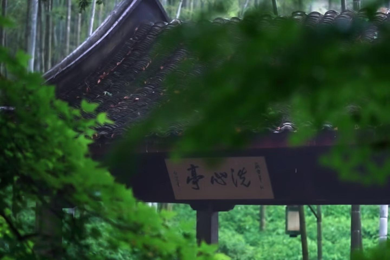 Hangzhou: Rain, Poetry & the Art of the Chinese Umbrella Guide for normal languages