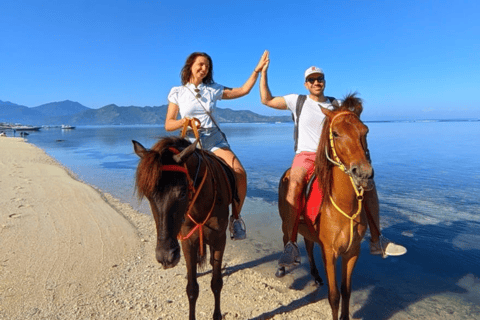 Gili Trawangan: Passeio a cavalo pela praia com transfer do hotel