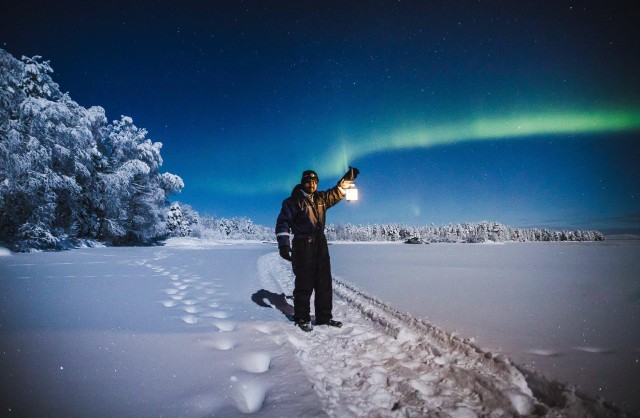 Visit Rovaniemi Aurora Hunting Photography Tour with Barbeque in Rovaniemi