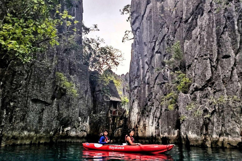 Coron: North Face Kayaking Tour with Lunch and Snorkeling
