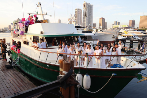 Manila: Manila Bay Sunset Dinner Cruise