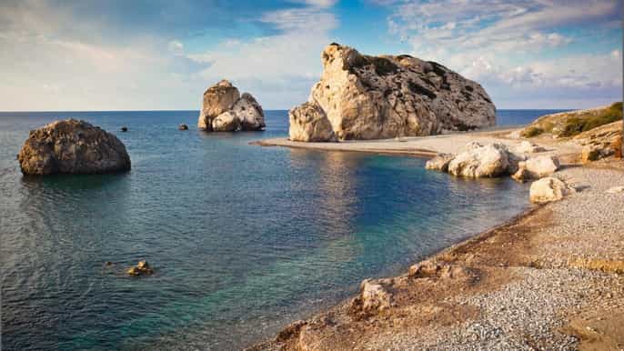 DEPUIS PAPHOS : la ville de Limassol et le rocher d