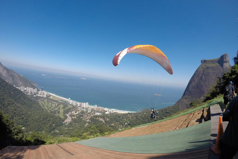 Rio de Janeiro: Paragliding with Hotel Transfers