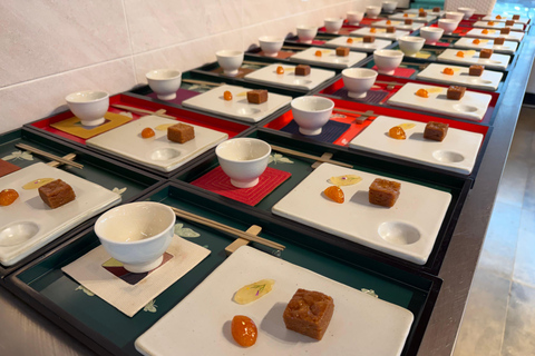 Busan: Saturday Temple Meditation & Tea Ceremony Tour Busan: Beomeosa Temple Meditation & Tea Ceremony Tour