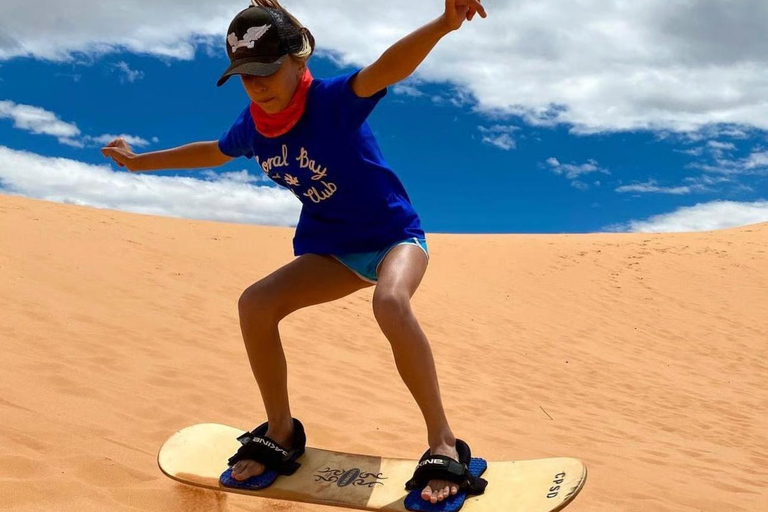 Doha: quad, buggy, sandboarding e giro in cammelloSafari privato nel deserto con buggy e giro in cammello