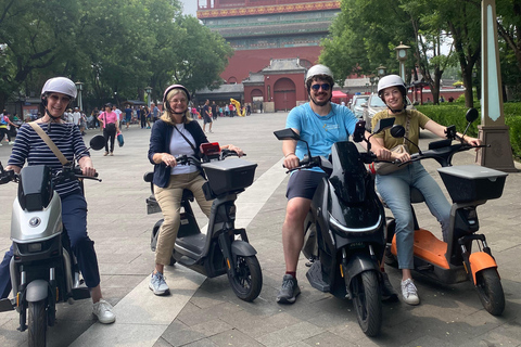 Beijing: Flexible Hutong Tour by E-Scooter or Bicycle Beijing: Flexible Hutong Tour by E-Bike or Bicycle