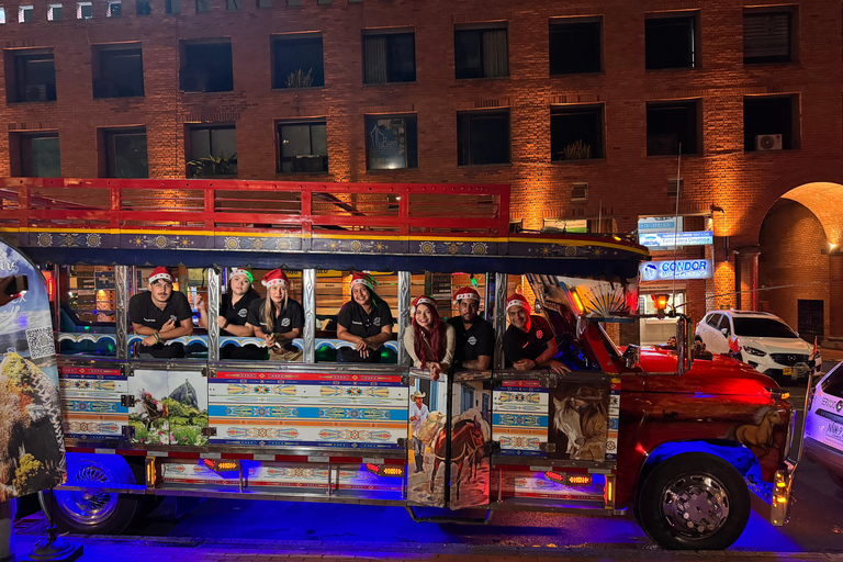 麦德林：乘坐主题车辆的圣诞灯光城市观光