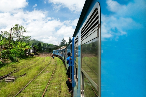 Sri Lanka tours 12-Day transport, guide, HB accommodation