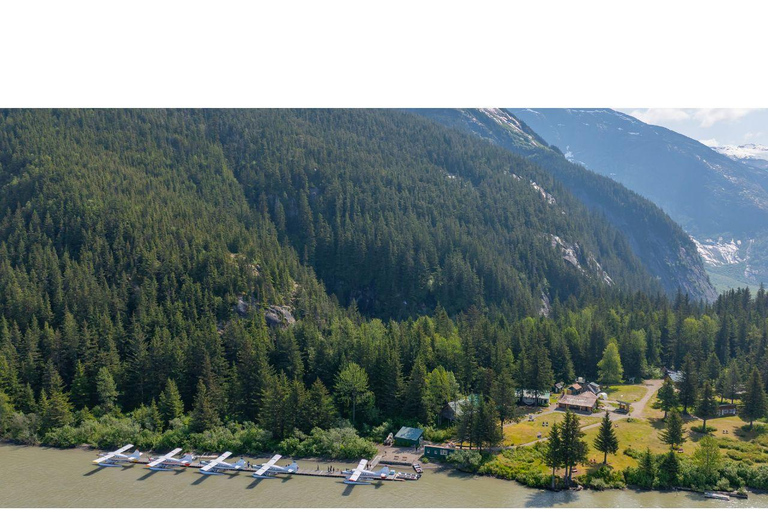 Juneau: Taku Glacier Lodge 5-Glacier Flight & Feast