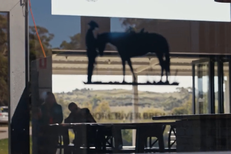 Perth: 2-Day Pinnacles, Sea Lions, and Seafood Tour