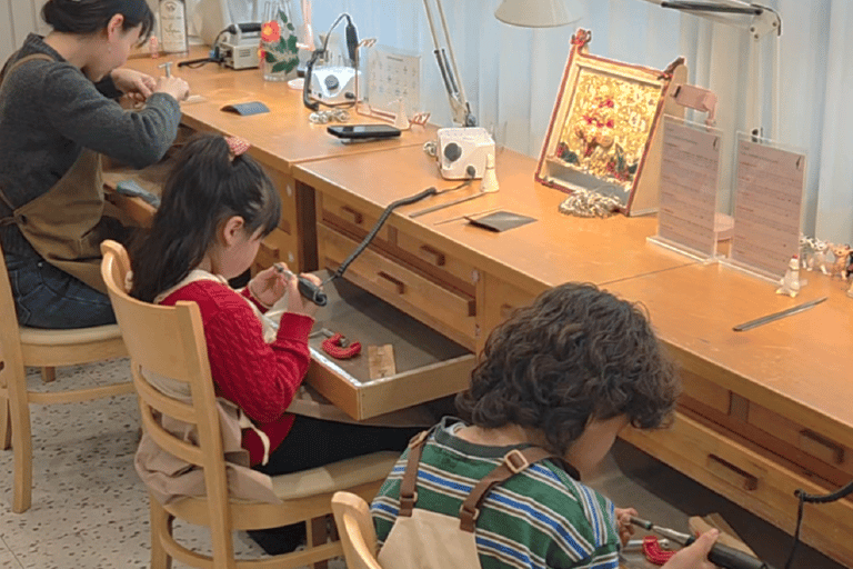 Seoul: Create Your Own Silver Souvenir to Last a Lifetime