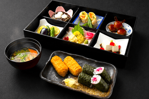 Tokyo: Sumo Entertainment with Japanese Meal at Tokyo Tower Front row VIP seats