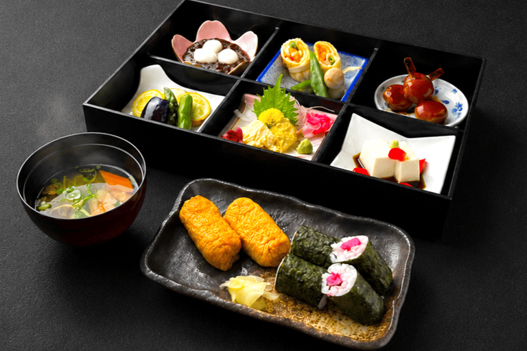 Tokyo: Sumo Entertainment with Japanese Meal at Tokyo Tower Front row VIP seats