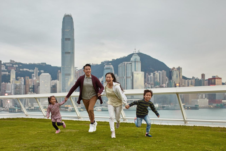 Hong Kong Skyline & Waterfront Private Photoshoot Standard: 20 photos | 30 mins