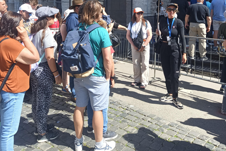 Rome : Visite à pied du Colisée, du Palatin et du Forum romainVisite de groupe en Allemagne