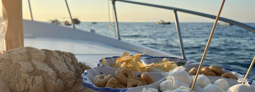 Agropoli : tour en bateau au coucher du soleil avec apéritif