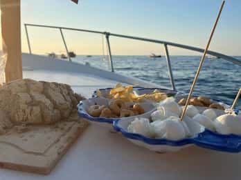 Agropoli: sunset boat tour with aperitif