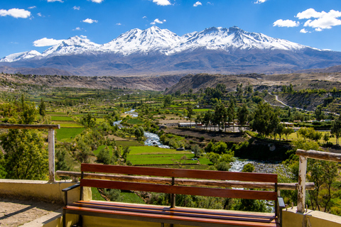 Arequipa: 4-Hour Panoramic City Bus Tour with Volcano Views