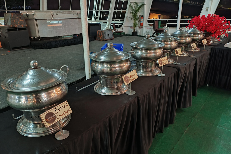 Panaji : Dîner-croisière avec boissons et spectacles