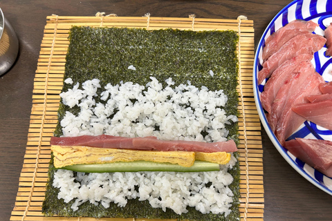 Toulouse: Sushi Workshop and Trip to Japan Basic Sushi Workshop and Trip to Japan