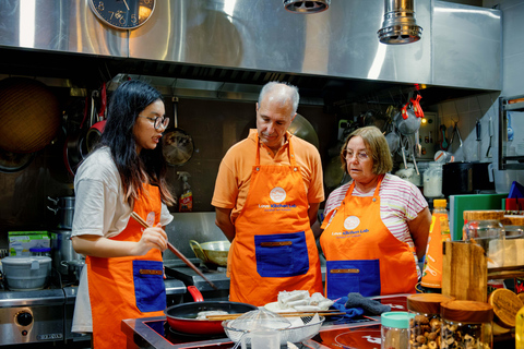 Hanoi: Market Visit and Home-Cooked Meal Cooking Class Private Option