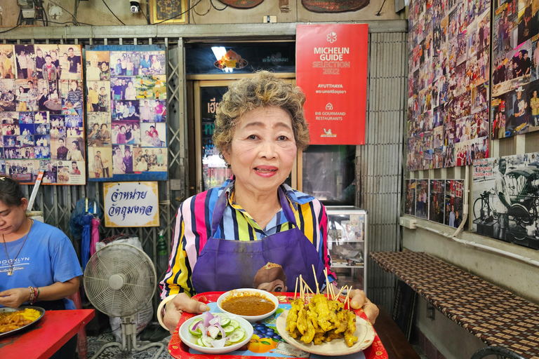Ayutthaya: Woks and Wats Food Tour with 14+ Tastings