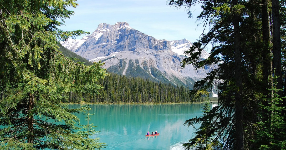 Lake Louise Emerald Lake Peyto Lake Lakes From Calgary Getyourguide