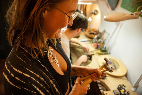 Forge your own silver ring in Berlin