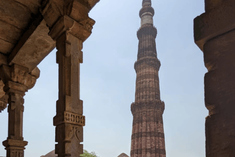 Delhi: Old Delhi & New Delhi Private Guided Tour by Car