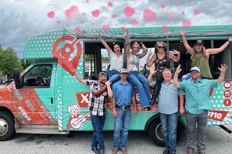 Nashville: Private or Group Open-Air Bus Tour Private Deluxe Sightseeing Tour
