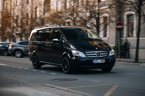 Traslado al aeropuerto privado Mercedes Benz de Riga