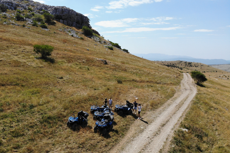 Au départ de Split : Excursion en quad dans le parc naturel de Dinara avec déjeunerVisite guidée sur des quads flambant neufs