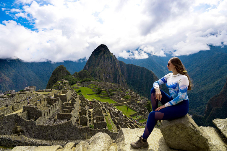 Cusco: 4-Day Inca Trail to Machu Picchu whit return in train