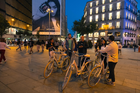 Madrid: Guided Night Bike Tour_the bohemian XIX- XX century _Private_ Night bike Tour _Bohemian XIX and XX century