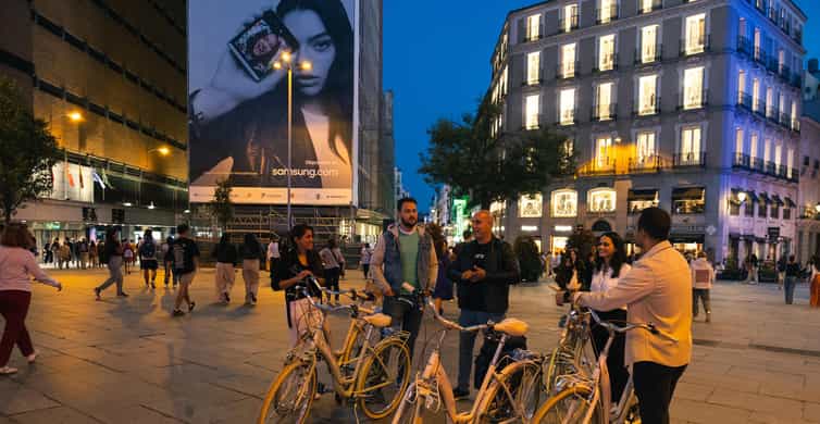 Madrid at Night: Vintage Bike Tour of City Highlights photo 6