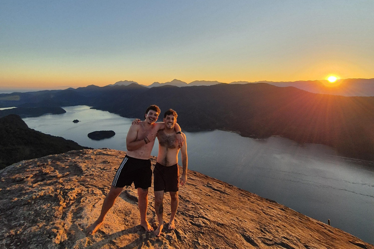 Paraty: Mamangua's Sugarloaf Hike with taxiBoat and transfer