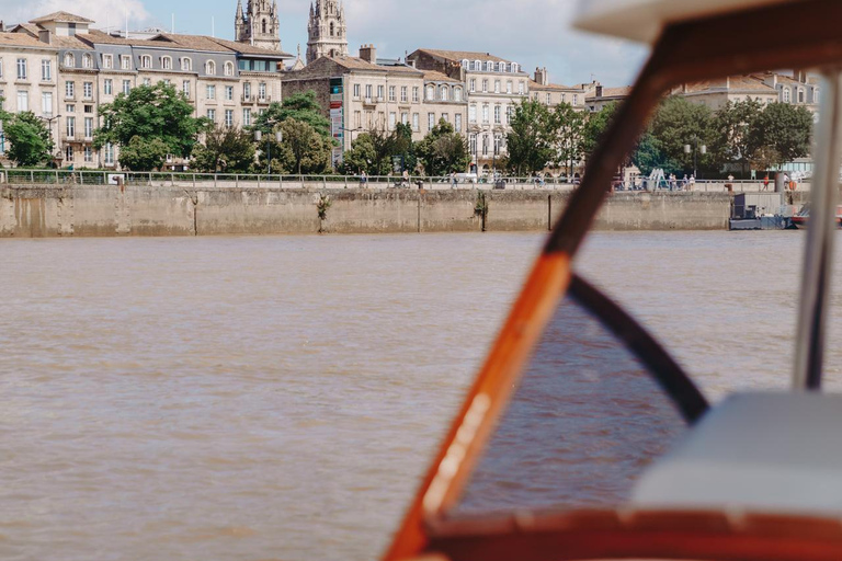 Bordeaux: Cruise on the Garonne with a meal